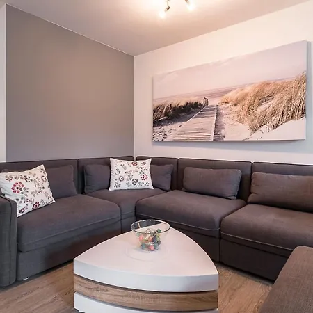 Hansa Westside Apartment *